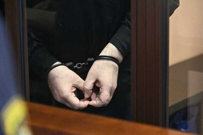 Россиянина арестовали по обвинению в изнасиловании 12-летней девочки