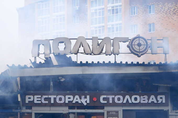 Пожар в клубе в Костроме полностью потушили