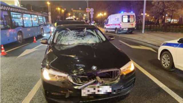 В центре Москвы BMW насмерть сбила мужчину-пешехода