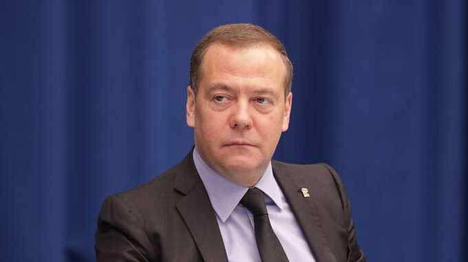 Медведев назвал причиной СВО угрозы Киева возобновить ядерную программу