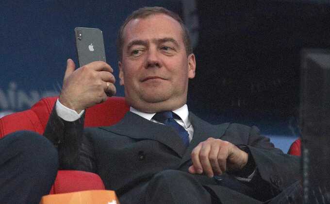 Медведев порассуждал о своих постах в Telegram