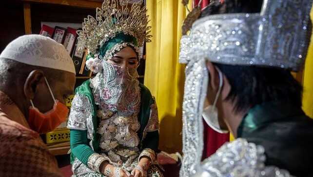 В Индонезии запретили секс до свадьбы. Что изменится для туристов?