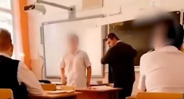 Российский учитель выпорол двух школьников перед классом