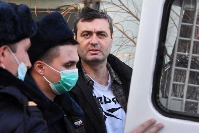 Осужденного за растление российского депутата сняли с поста замглавы комитета