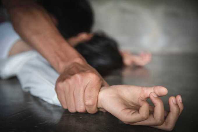 В российском регионе подросток изнасиловал спящую 14-летнюю девочку на чердаке