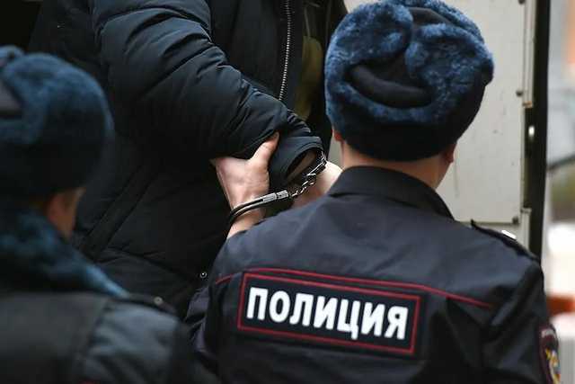 Российского пенсионера осудили на 16 лет за изнасилование 12-летней внучки