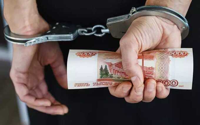 Двоих бывших российских полицейских осудили за получение взяток от бизнесмена